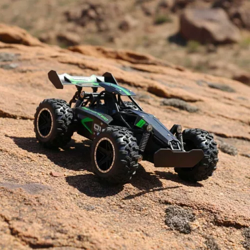 Nagy sebességű, távirányítós kaszkadőr autó 1:18 18km/h 2.4GHz