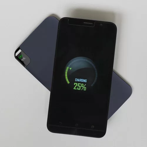 VT-3509 8000 Mah Vezeték Nélküli Power Bank Kijelzővel És Állványnyal - Sötétkék