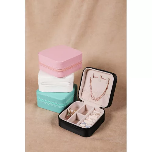 Elegáns fekete PU bőr ékszerdoboz, 10x10x5,5 cm