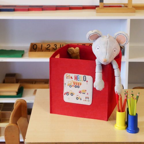 Stílusos piros filckosár, 30 x 30 x 33 cm | 100% filc anyag | Tökéletes otthoni, irodai és gyerekszobák rendezéséhez | Tartós és elegáns tárolási megoldás