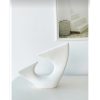 Elegáns fehér kerámiaváza, 28 x 11,5 x 28 cm | 100% kerámia, tökéletes lakberendezéshez és virágdíszekhez | Stílusos és modern dizájn