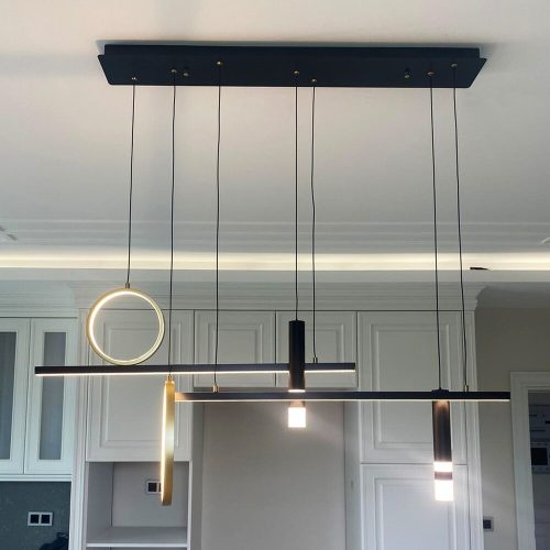 Elegáns fekete-arany csillár, 115 cm széles, 120 cm magas | Fém ház, akril, 65W LED, 3000K, összeszerelt | Tökéletes modern lakóterekbe