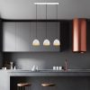 Elegáns skandináv csillár, fehér és arany, 62 x 17 x 110 cm | Fém test, állítható magasságú, 3 x E27 aljzat | Modern világítás otthoni dekorációhoz