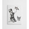 Lenyűgöző Banksy dekoratív vászonfestmény, 70 x 100 cm, 50% pamut/50% poliészter, digitális nyomtatás vászonra, 2 x 3 cm-es fakerettel keretezve, tökéletes a modern dekorációhoz