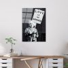 Banksy dekoratív edzett üvegfestménye, 45 x 65 cm | 100% edzett üveg, 4 mm vastag | Stílusos falfestmény modern otthonokba és irodákba