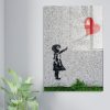 Lenyűgöző Banksy dekoratív edzett üvegfestmény, 70 x 100 cm | 100% edzett üveg, 4 mm vastag | Tökéletes a modern lakberendezés és a művészet szerelmeseinek