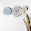 Elegáns dekoratív fém falióra, 75 cm átmérőjű, kézzel festett, csendes működésű, zöld/barna/kék | 100% fém, 1,5 mm vastag | Tökéletes otthoni dekorációhoz