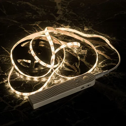Elemmel működő LED szalag USB mozgásérzékelővel, 2 méteres meleg fehér fénnyel